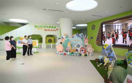 問(wèn)候聲聲，愛(ài)心的腳步不停歇