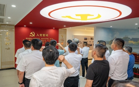 四敢爭先拼搏奮斗再出發(fā)！